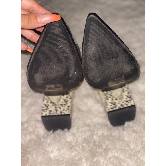 FAUX PYTHON SNAKE PRINT BOOTIES - Picture 4 of 4